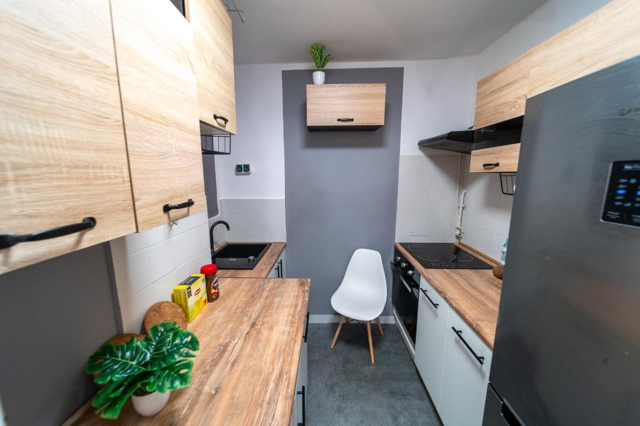 Metro Lux Home Apartment Варшава Экстерьер фото