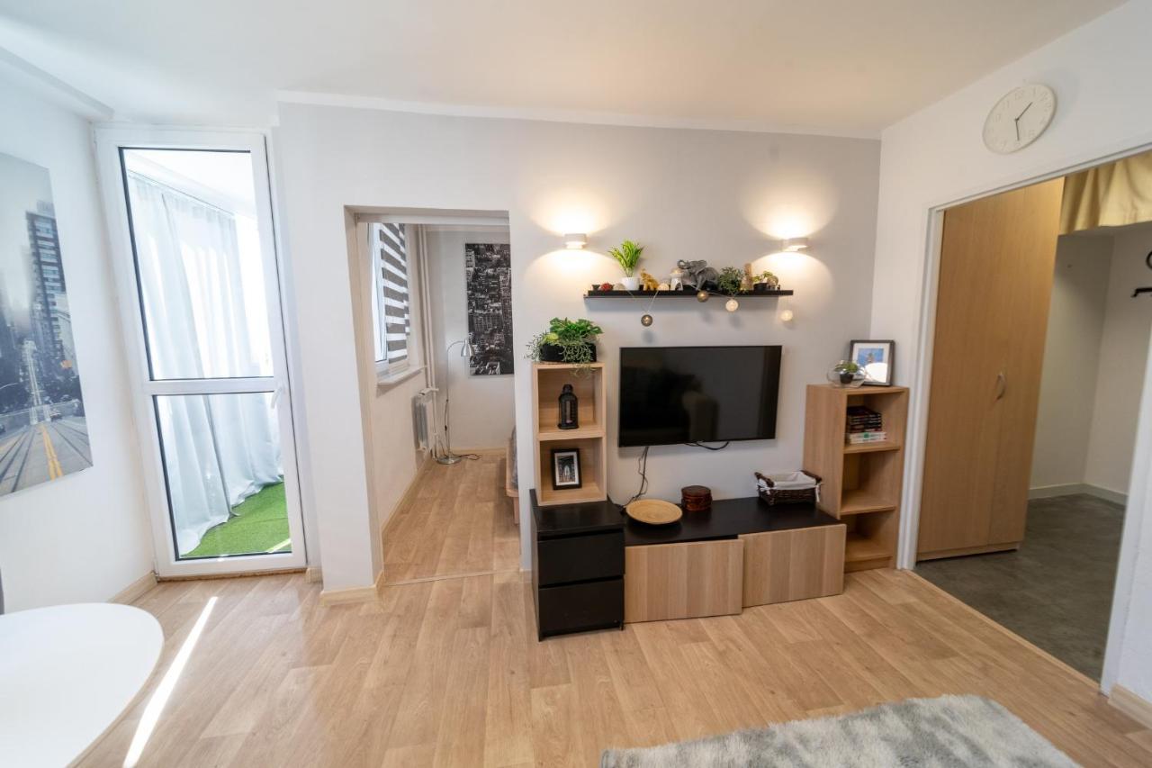 Metro Lux Home Apartment Варшава Экстерьер фото