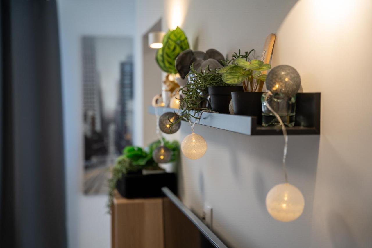 Metro Lux Home Apartment Варшава Экстерьер фото
